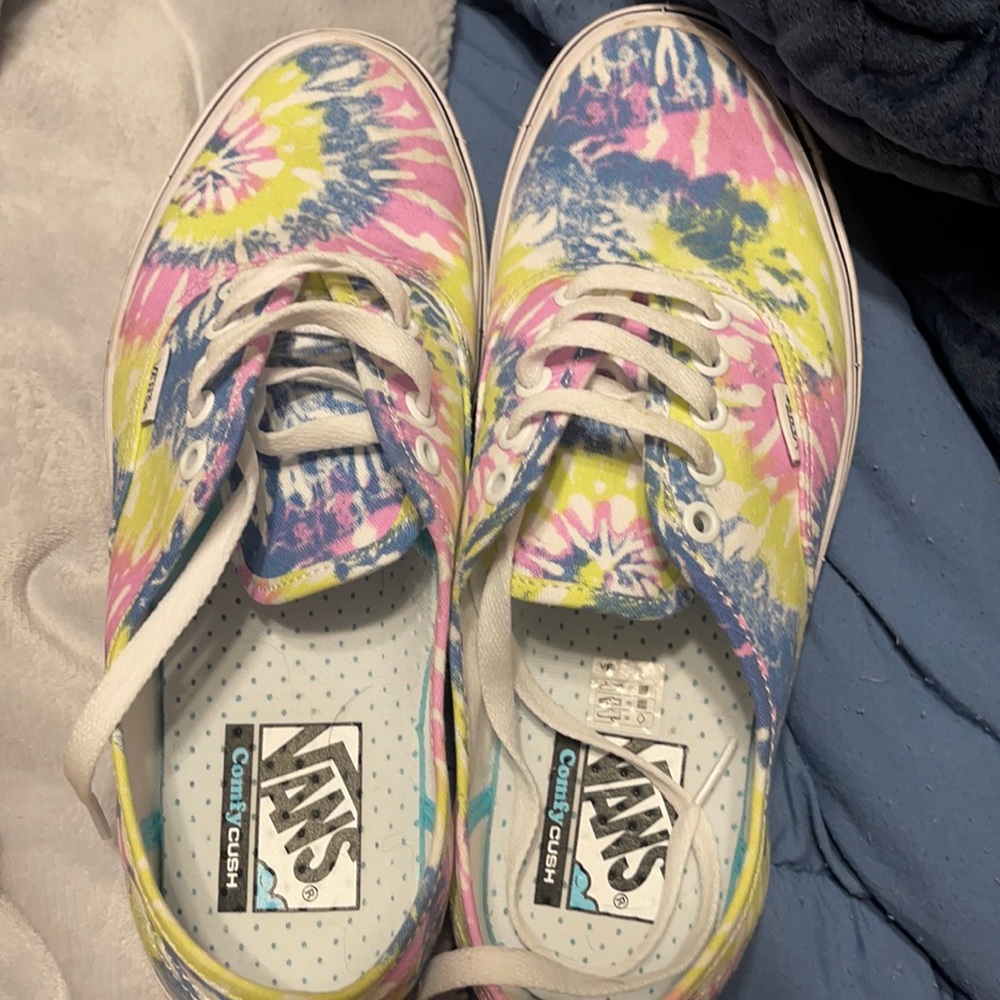 Tie Dye Orchid Comfy Cush vans